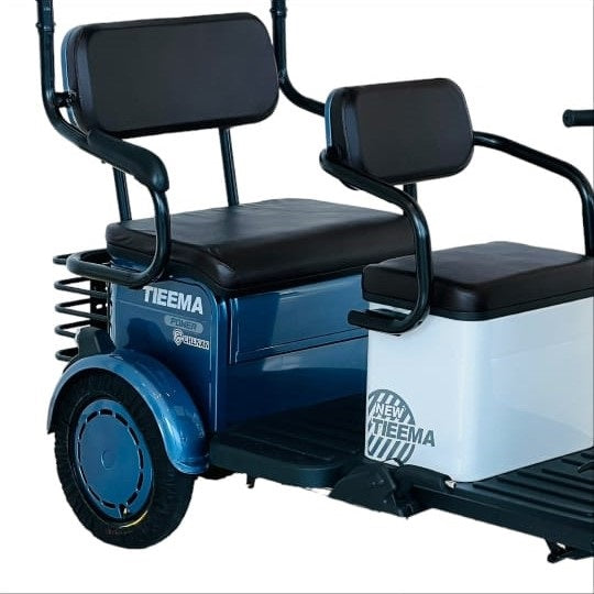 S5 Tri-Wheel E-Scooter Seats View